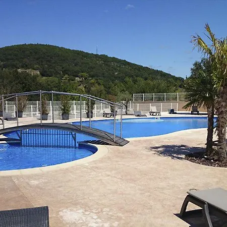 Mobil 6 Pers Avec Terrasse, 3 - Api-1-52-651 Camping Saint-Maurice-dʼIbie