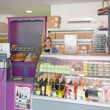 Mobil 6 Pers Avec Terrasse, 3 - Api-1-52-651 Camping Saint-Maurice-dʼIbie